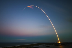 spacex-launch-pixa