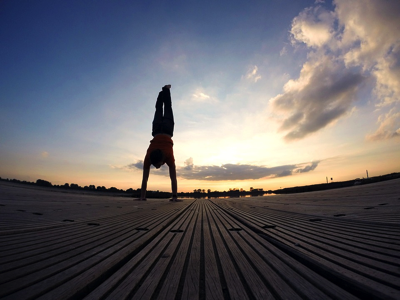 hand stand